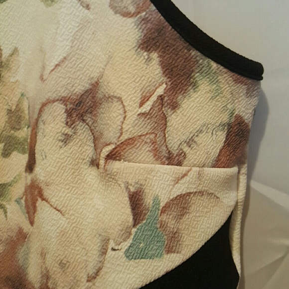 Beautiful flower design crop top L - Picture 4 of 5